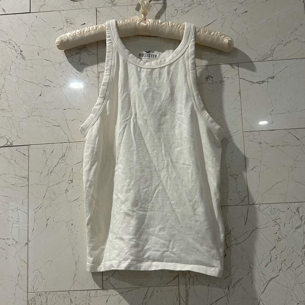 hollister white tank top